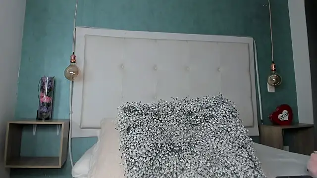mia_gomez7 webcam