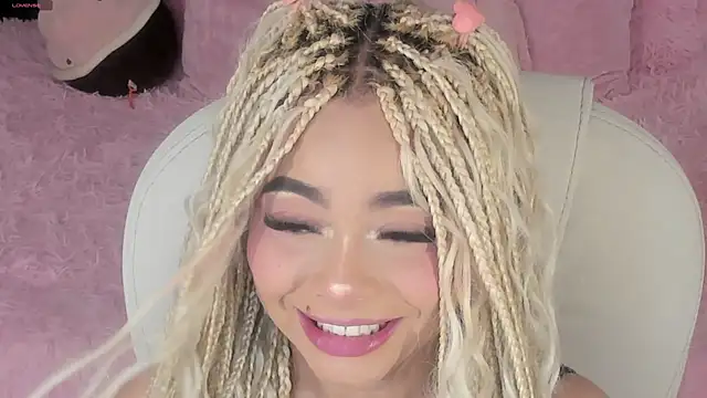 conny__curly webcam