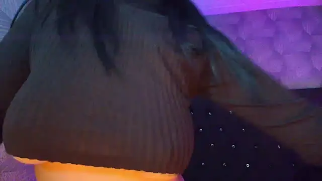 AnnaliOlsenX webcam