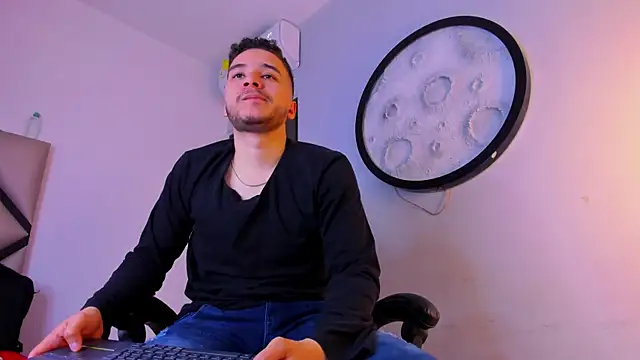 mike_257 webcam