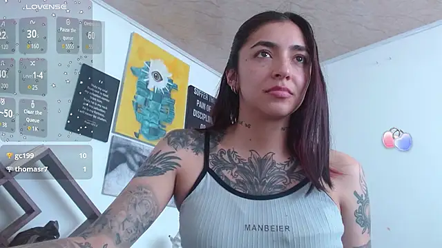 ZoeBakers_ webcam