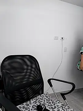 Nahiajhonson_ webcam