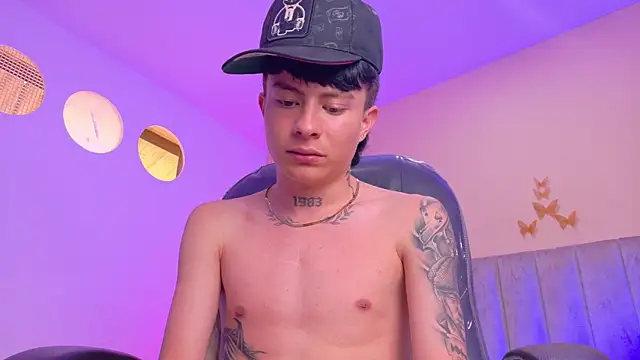 Nascary_Fox webcam