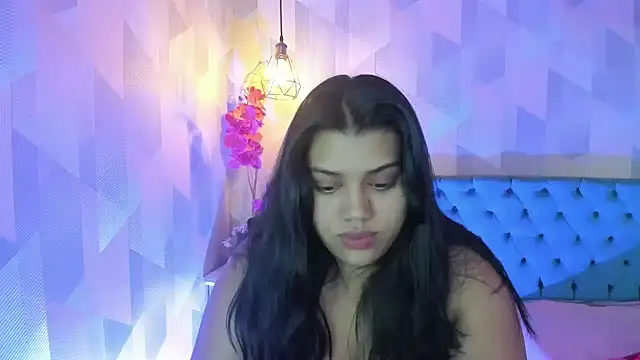 LindaBreeS webcam