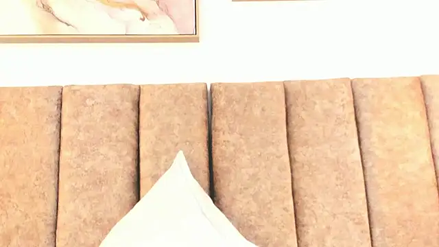 nayiraa_ webcam