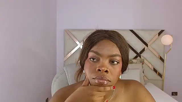 Maiacharris_ webcam