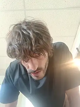 lowhangingdick22 webcam