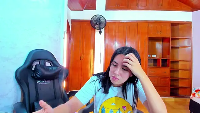 Soffy_and_Emily webcam