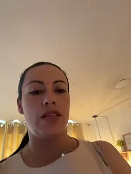 Hannha_1 webcam