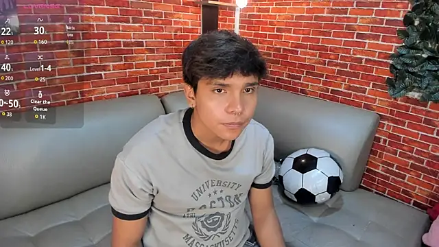 Thiago_Kozak Live Web Cam Show