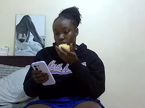 Sexy-suzy live cam on StripChat