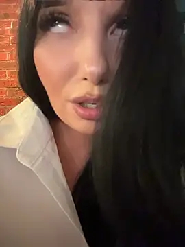 Tisha_Busty
