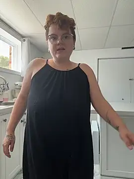 CurvesNChaos webcam