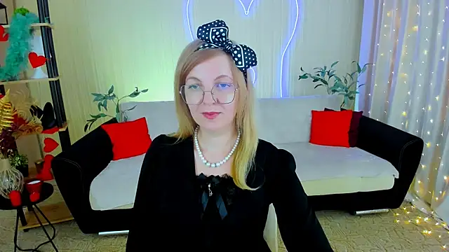 YourUniverser live cam on StripChat