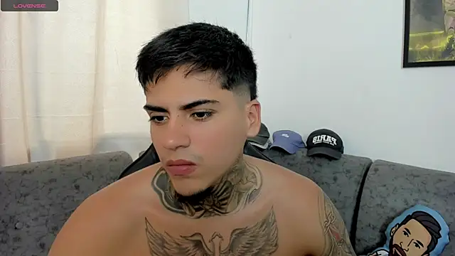 sweetlatinoboy webcam