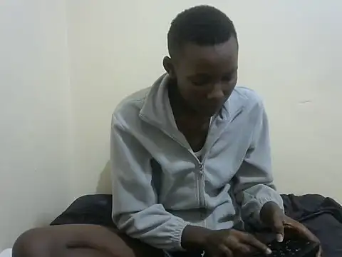 cute_avy0 webcam