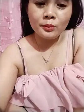 Lyh_sexy live cam on StripChat