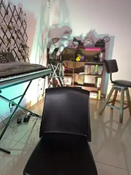 NikkiNix