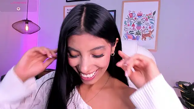Tiffany_Low webcam