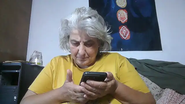 ExquisiteMature webcam