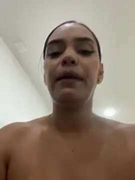 Sara-77 Live Web Cam Show
