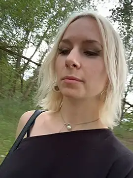 Naomi_Nocturn webcam
