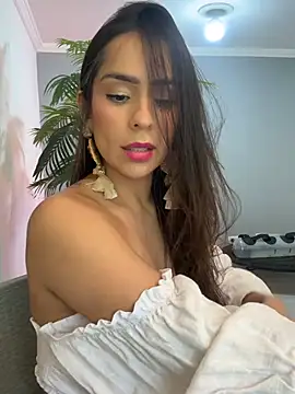 Mau_White webcam
