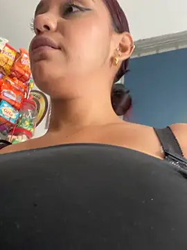 Sara-77 webcam
