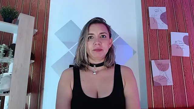milfsecret69 webcam