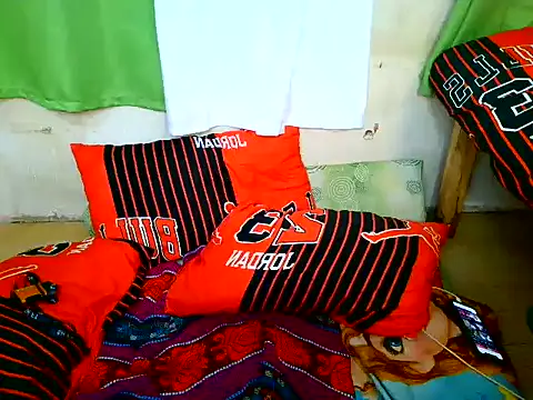 xLickme24 webcam