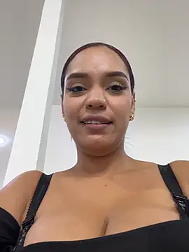 Sara-77 webcam