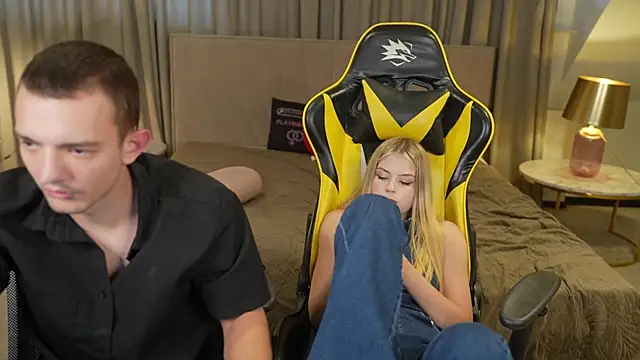 Melissa_kiss054