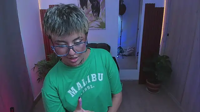 Rebeka-baker webcam