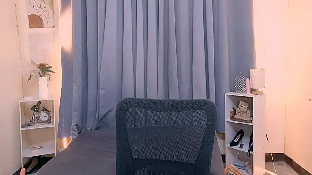 Mimi_Mckinley webcam