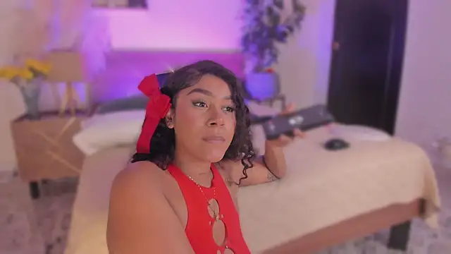 YariRose webcam