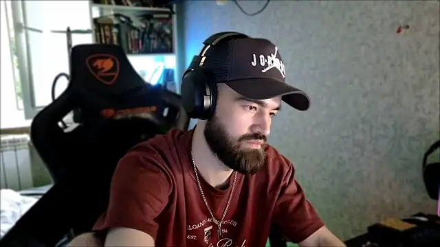 _Serious_Man webcam