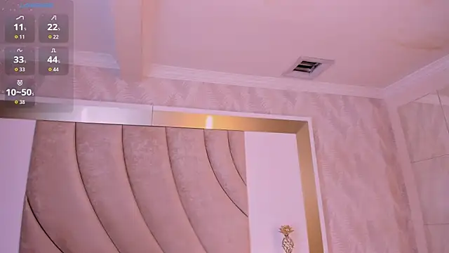 ScarlettNova_ webcam