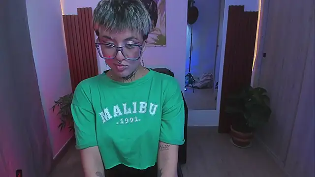 Rebeka-baker webcam