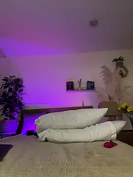 YariRose live sex cam