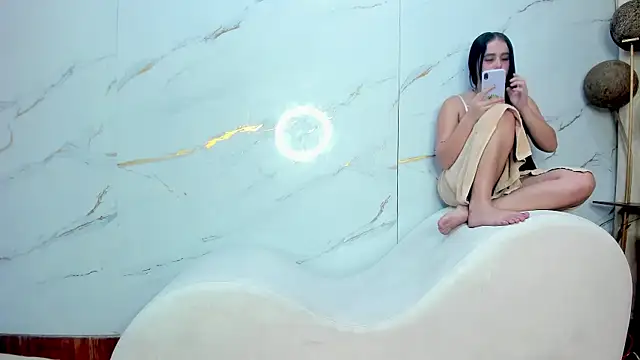 AmazingOrgasm webcam