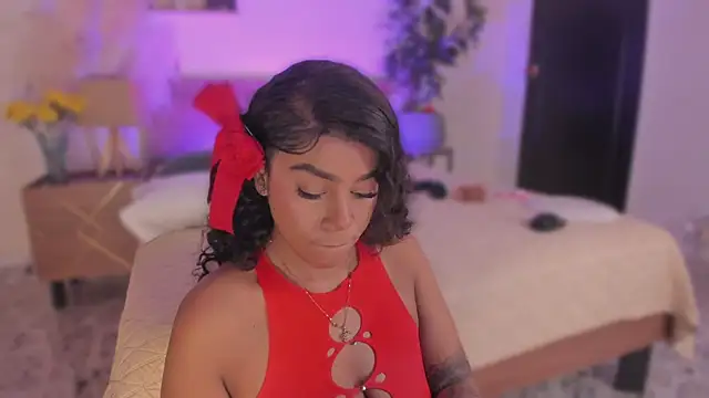 YariRose webcam