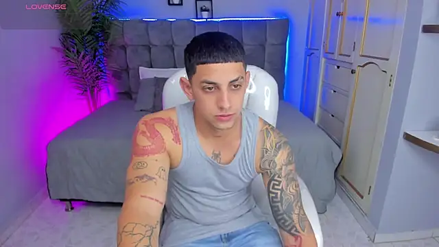 Alex_cute77 webcam