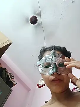 thanusi_2 webcam