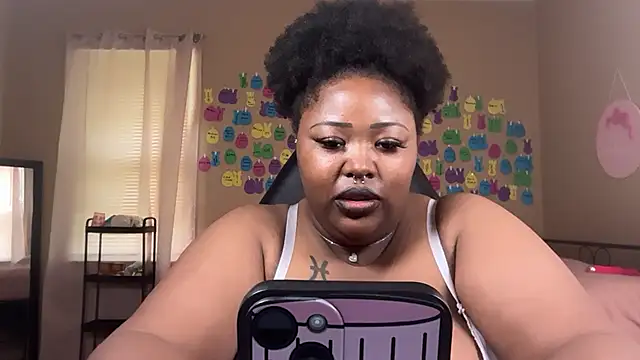 Chocolatebunnyxx96 webcam