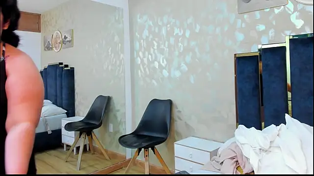 LunaaVelvets webcam