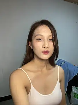 June-Baby webcam