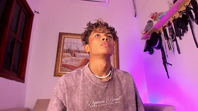 Cuteboyhenrik_os webcam