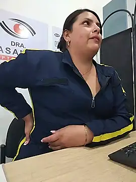 YINNA__24 webcam