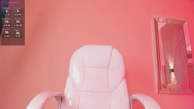LisaLain webcam