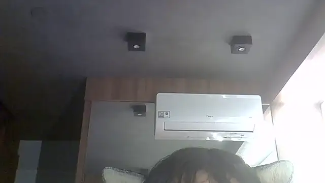 SkinnyKitten webcam